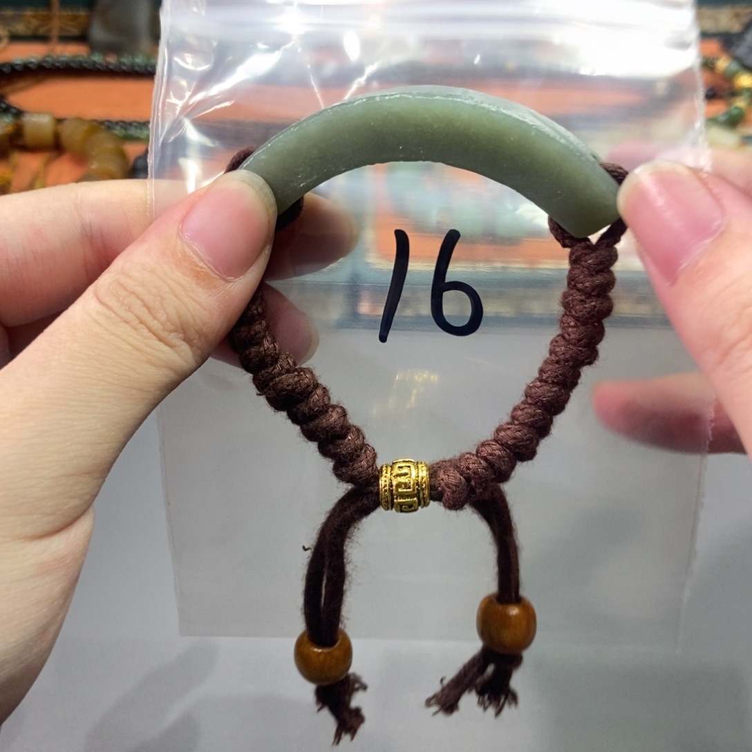 和田玉未镶嵌颈饰羽***C