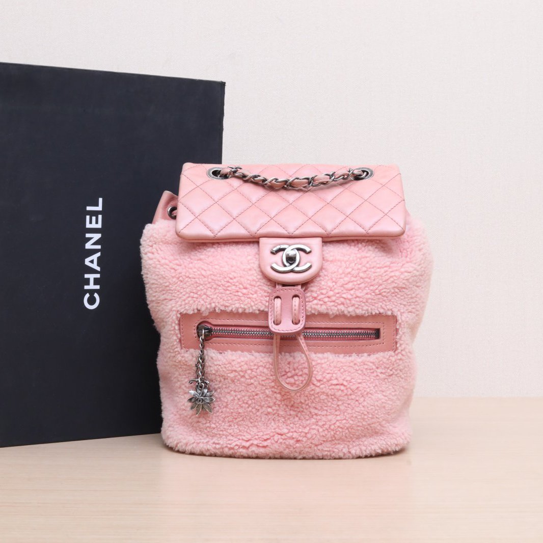 95新 Chanel/香奈儿 小花黑黑 粉色 羊羔毛 21开 泰迪双肩包 