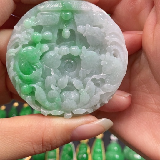 颈饰未镶嵌翡翠吊坠