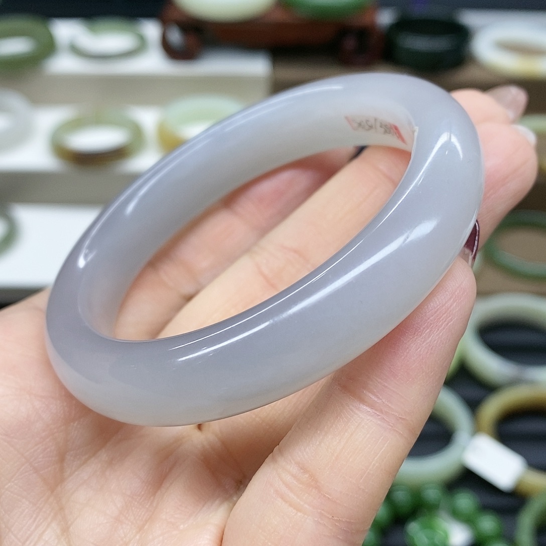 【闪购商品】和田玉手镯未镶嵌