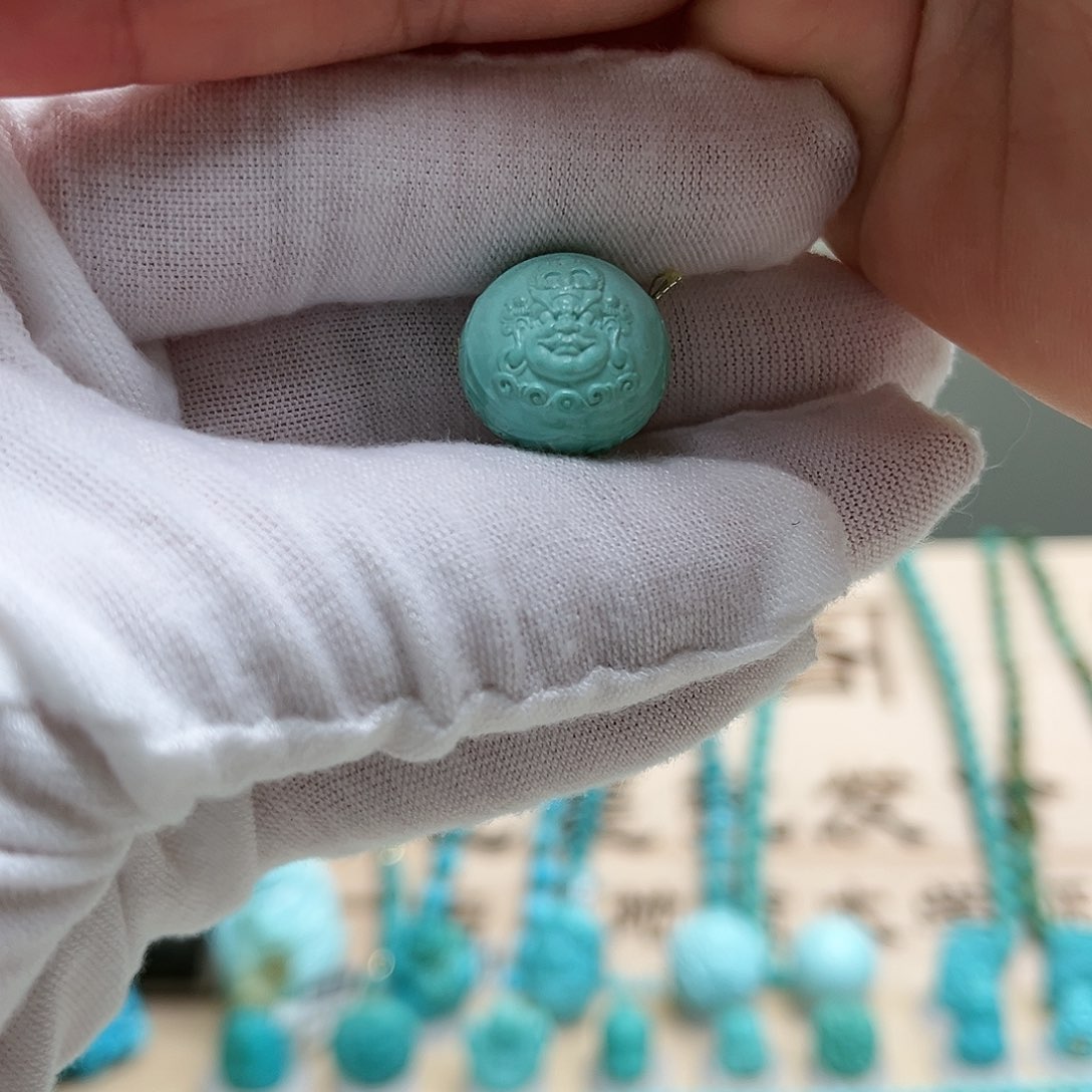 绿松石雕刻未镶嵌