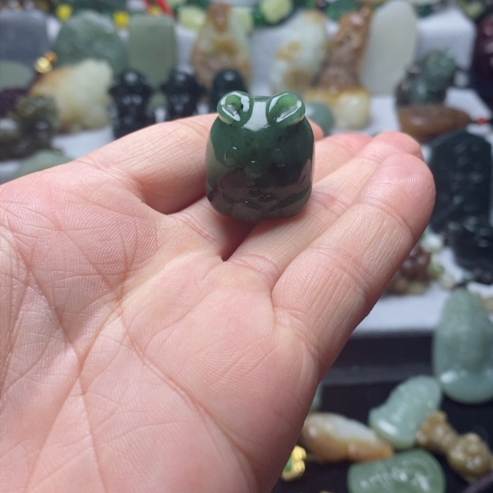 和田玉吊坠未镶嵌