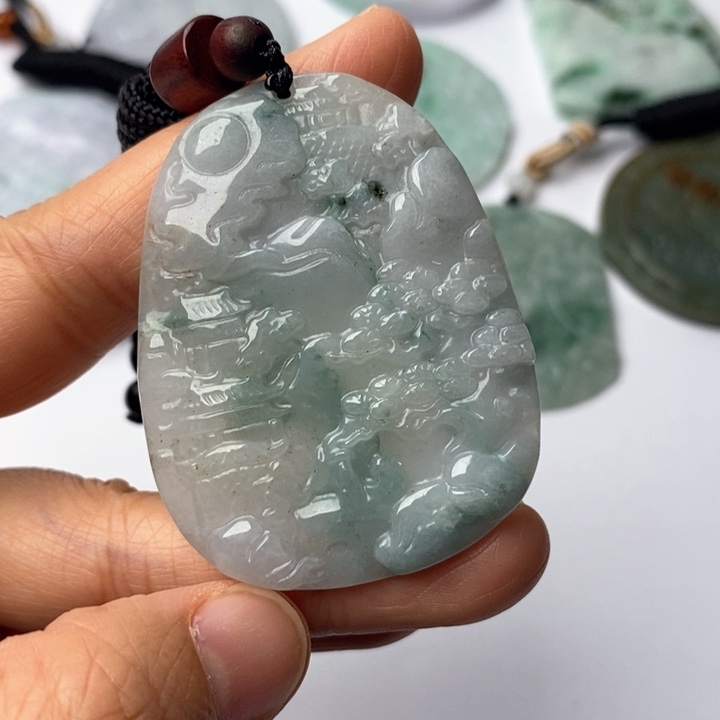 翡翠未镶嵌颈饰翡翠