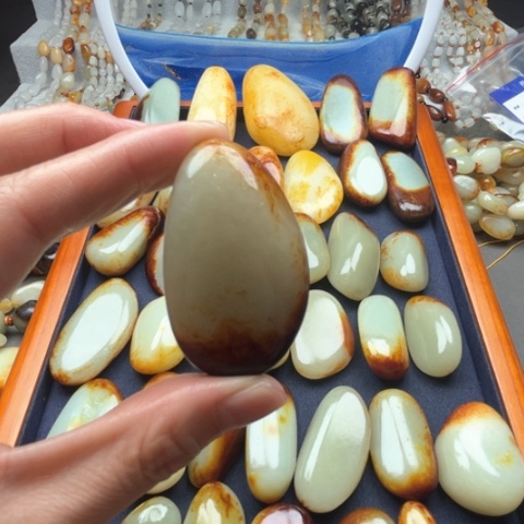 和田玉颈饰未镶嵌鑫