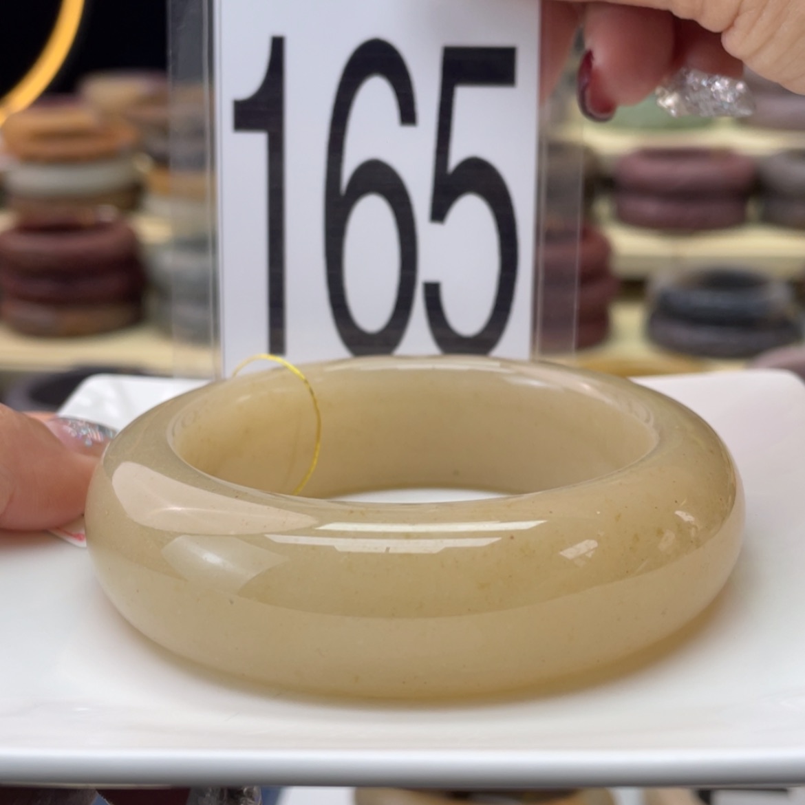 【闪购商品】石英质玉手镯未镶嵌