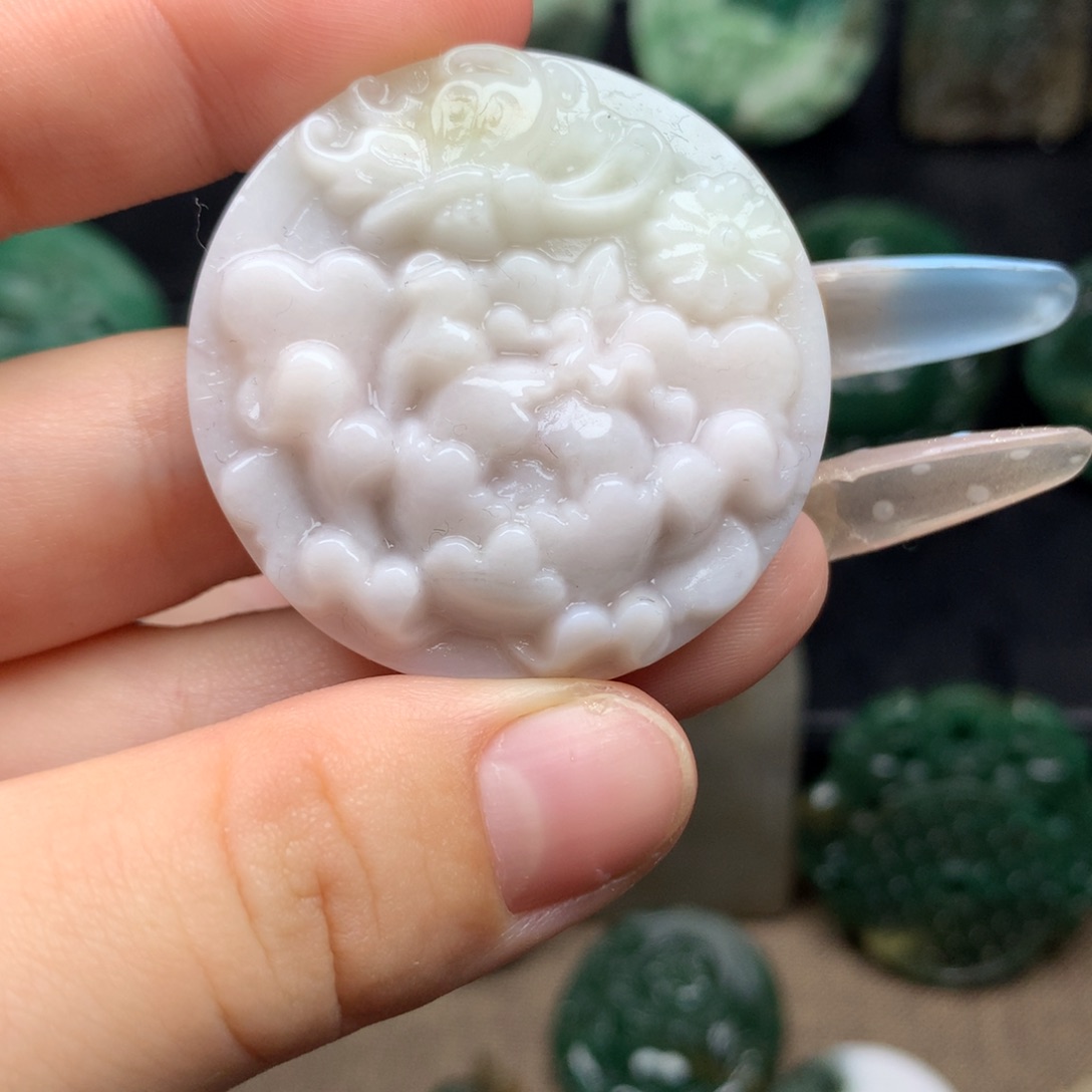 独山玉未镶嵌颈饰