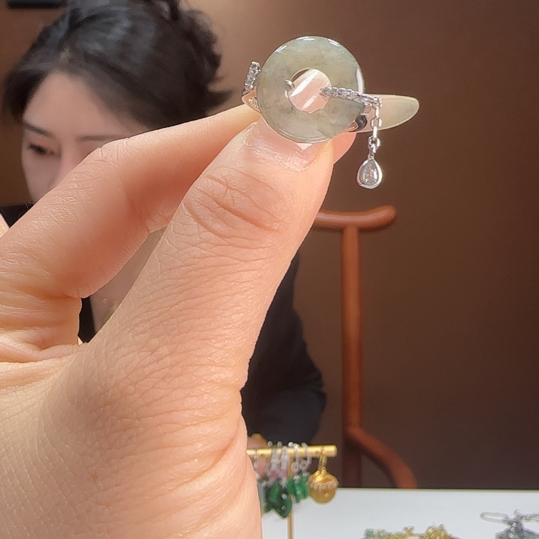 银S925镶嵌翡翠耳饰