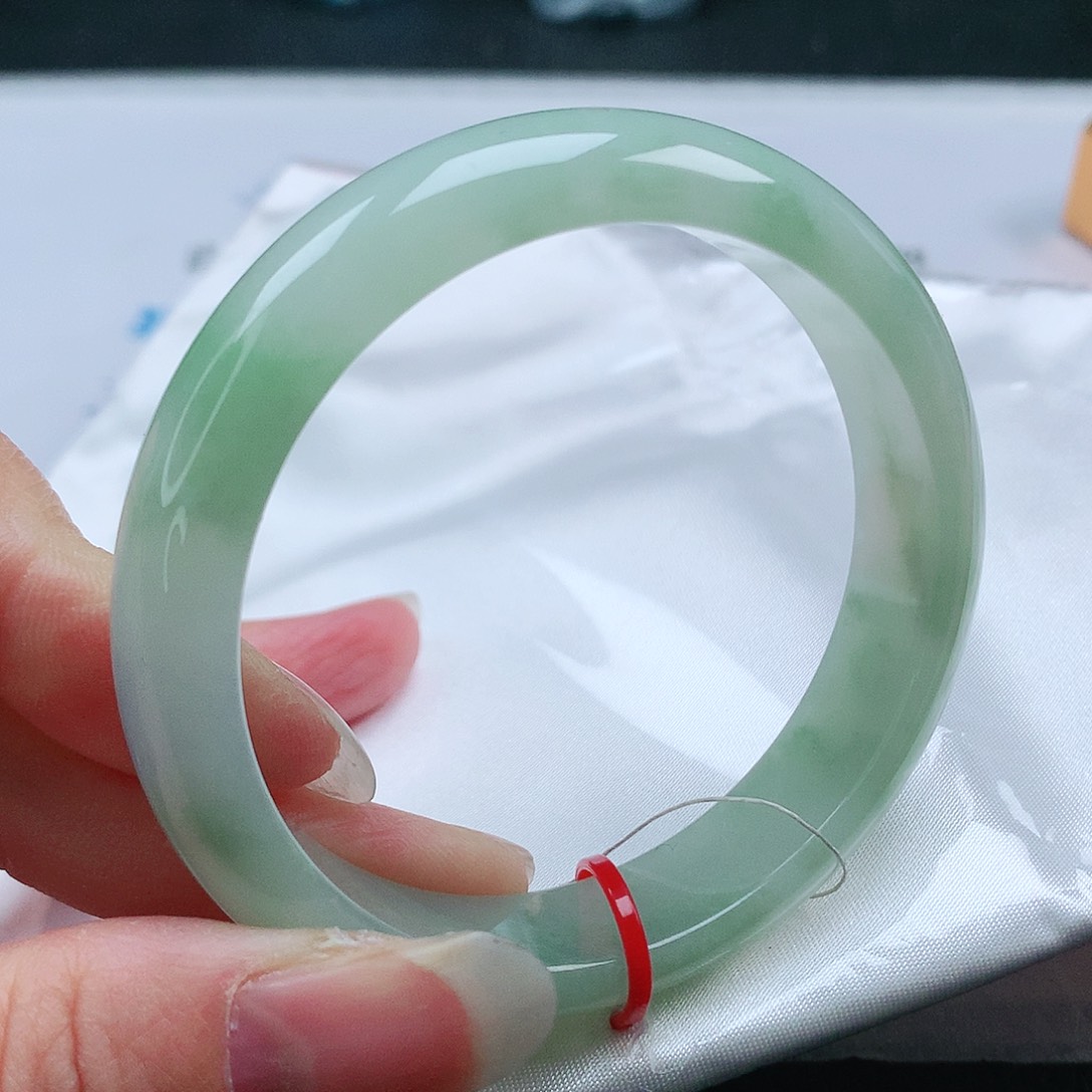 翡翠手镯未镶嵌55+圈