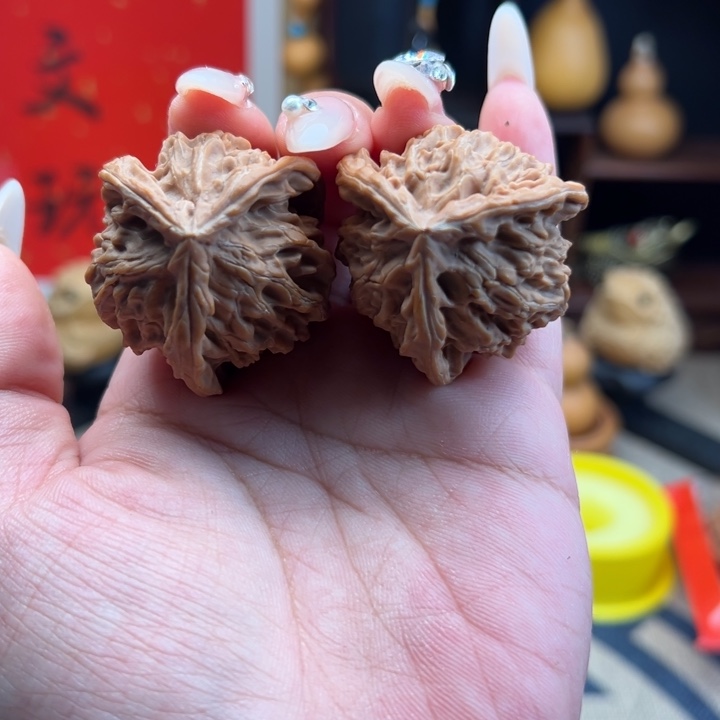 吊坠文玩核桃三棱