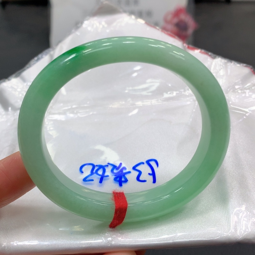 【闪购商品】翡翠手镯未镶嵌随*翡翠