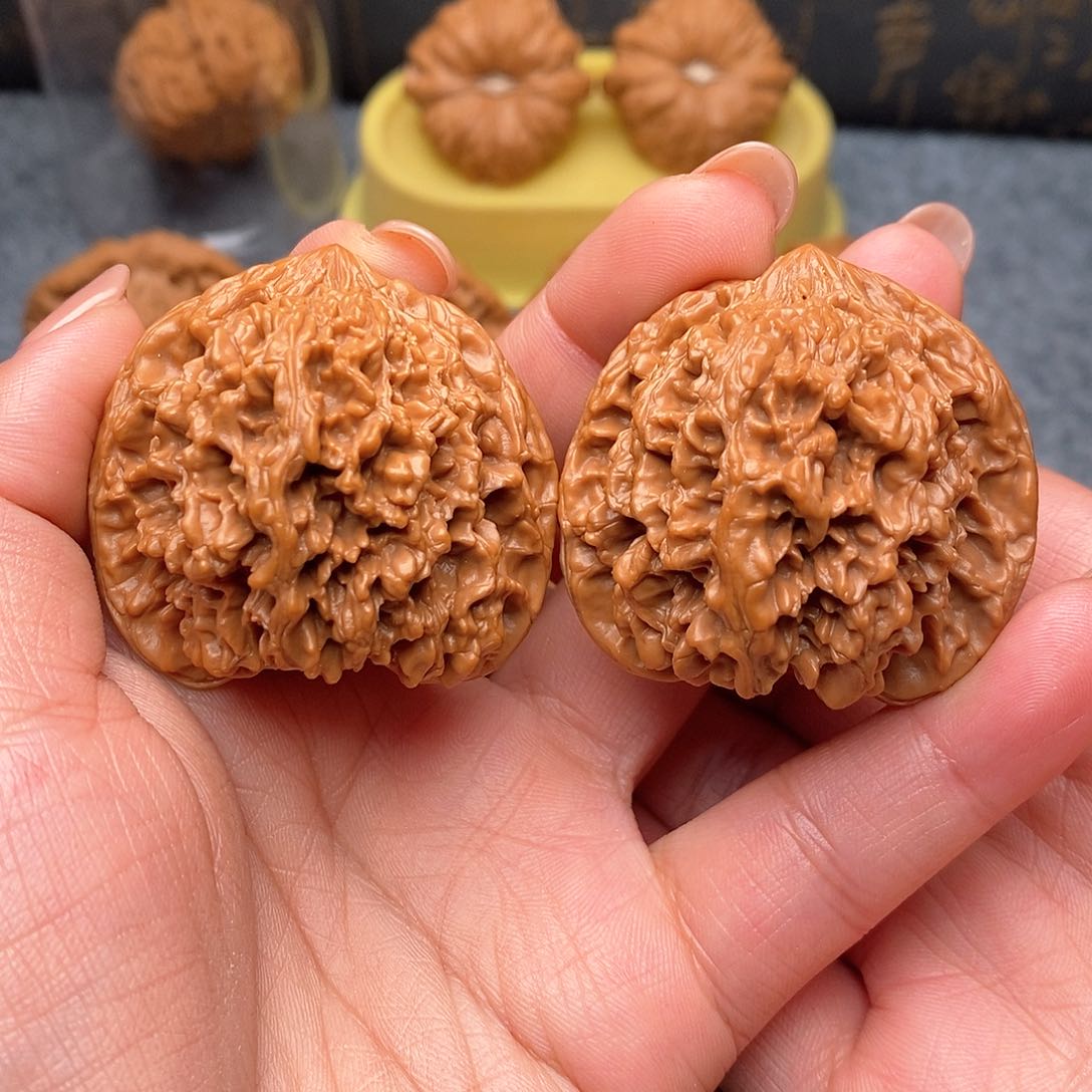 文玩核桃把件满天星44重49