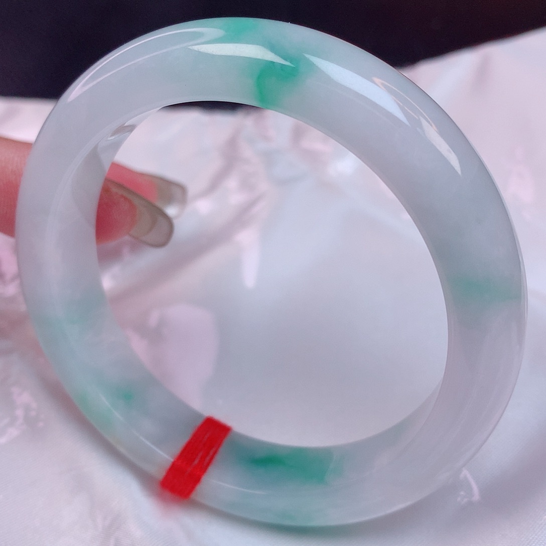 翡翠手镯未镶嵌55+ 翡翠手镯