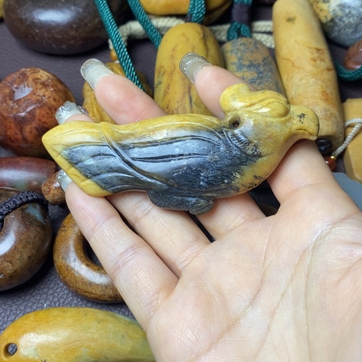 岫岩河磨玉（透闪石质玉）未镶嵌把件