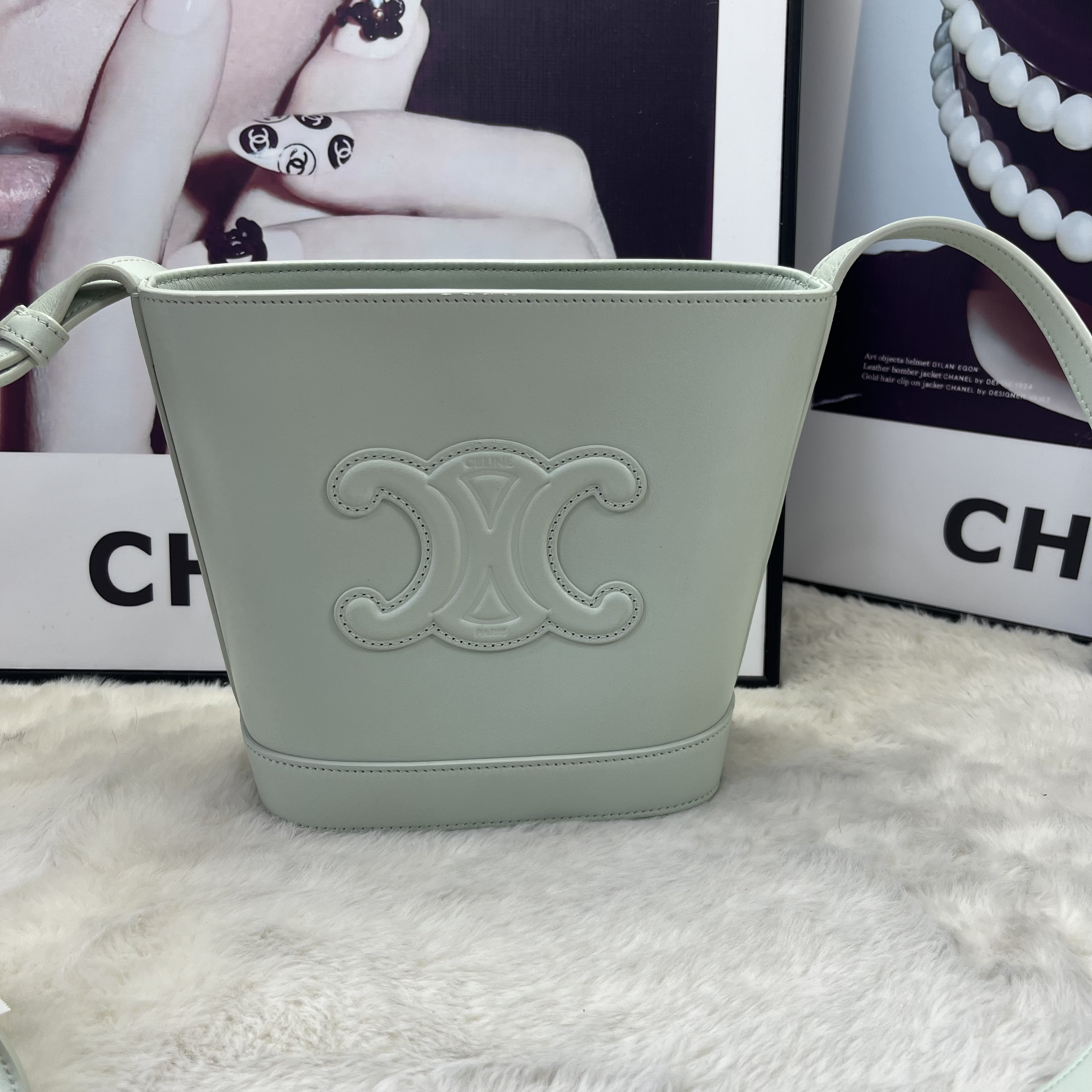 99新 Celine/思琳 赛琳薄荷绿水桶包