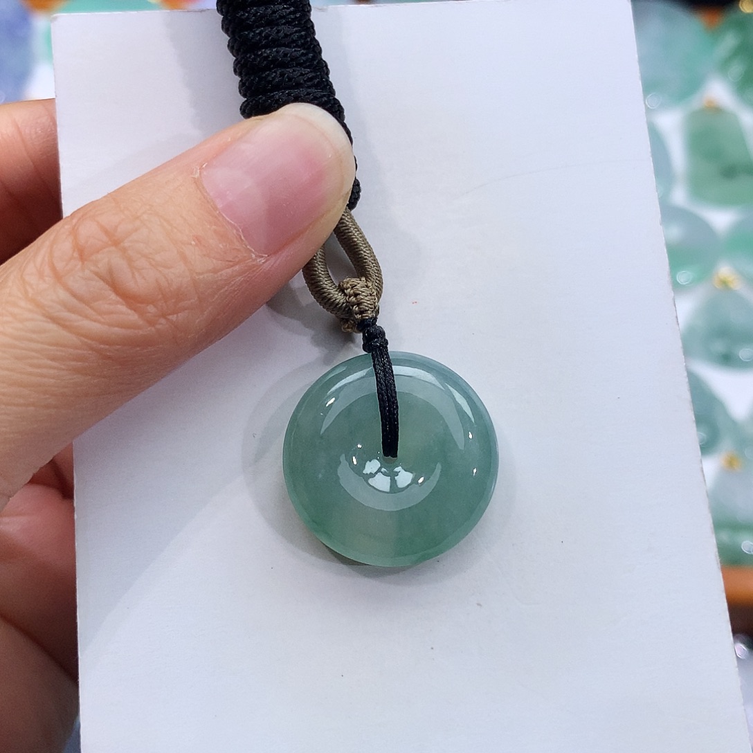 翡翠未镶嵌颈饰翡翠吊坠