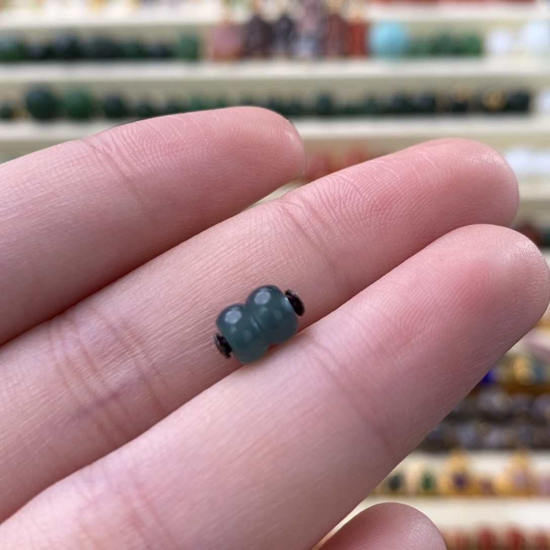 翡翠未镶嵌颈饰隔片