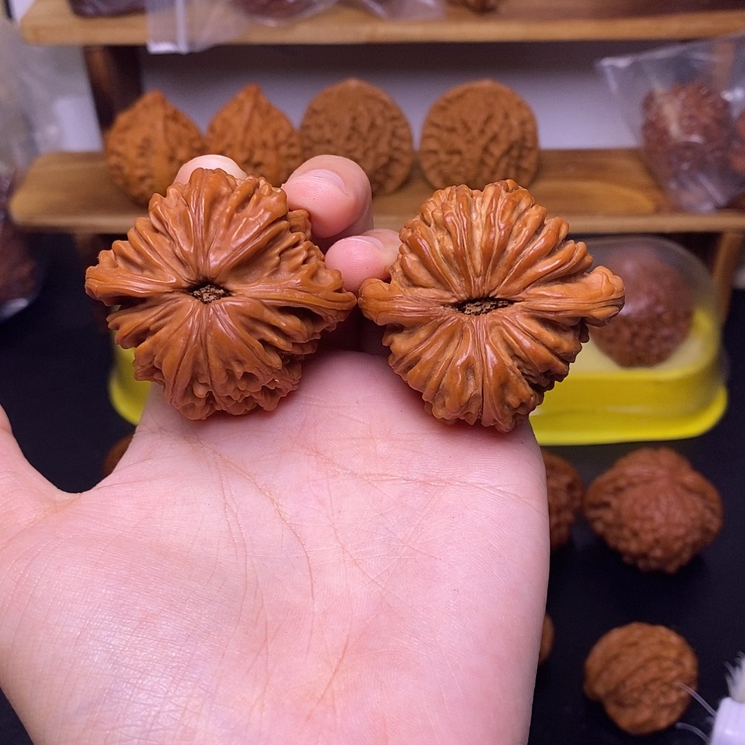 影***全文玩核桃吊坠篓子福利