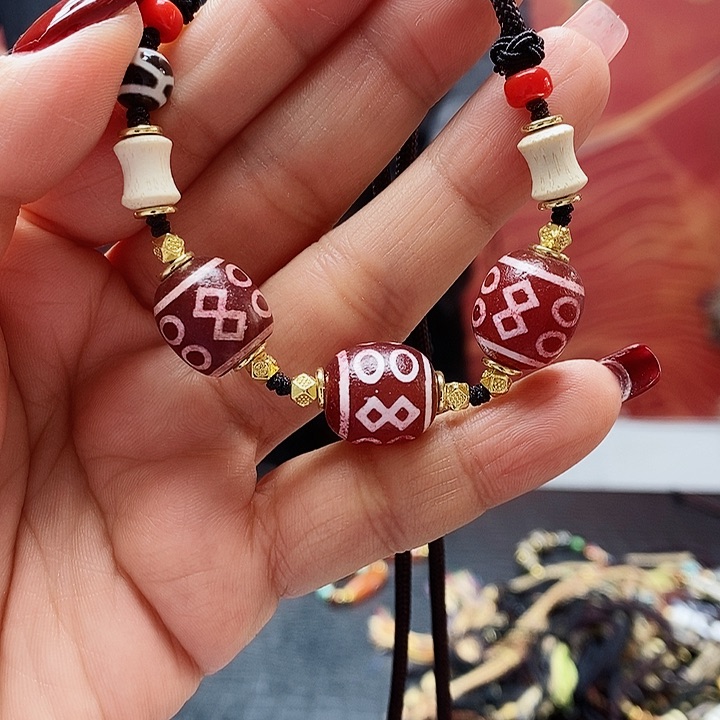 玛瑙/玉髓颈饰合金