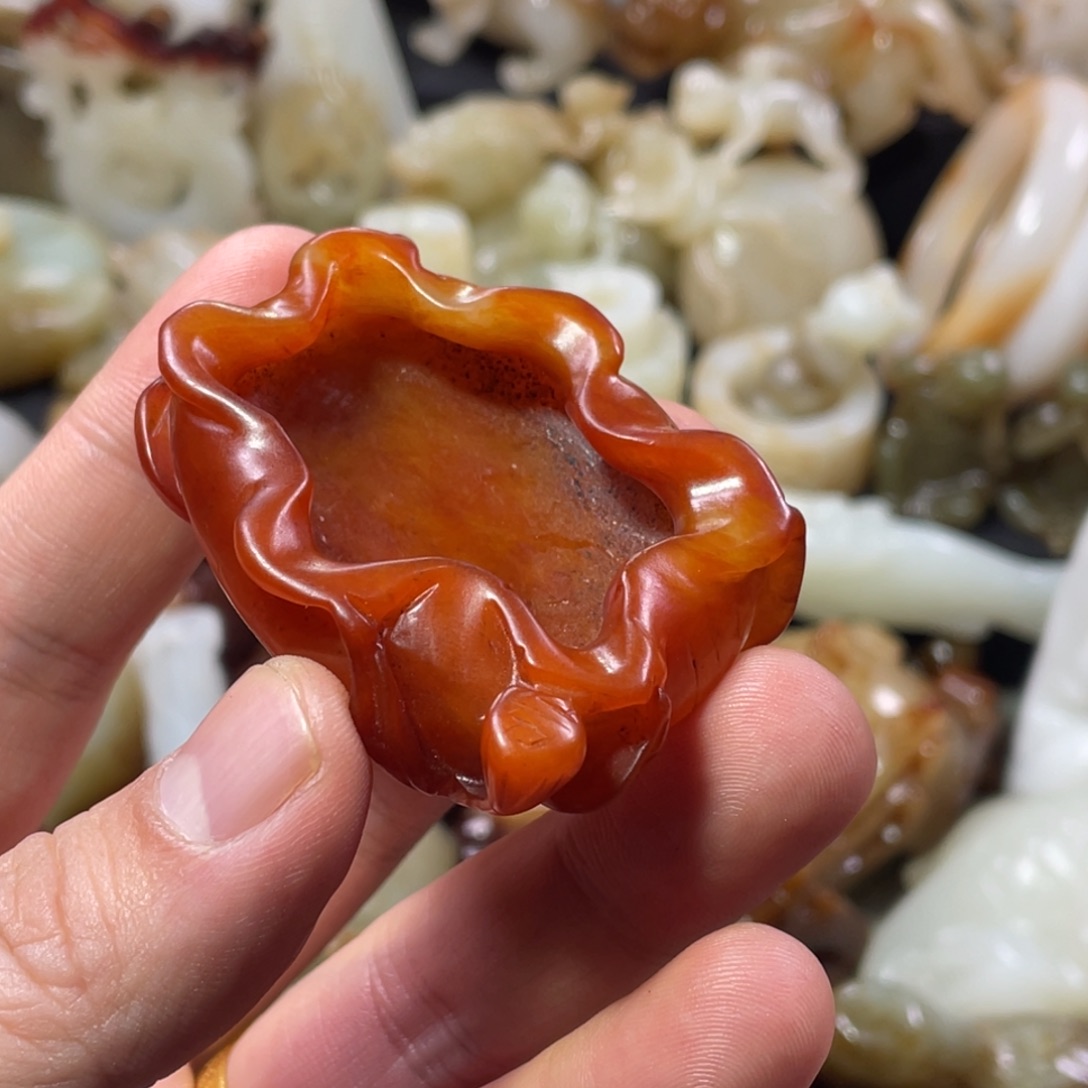 ****》和田玉未镶嵌把件