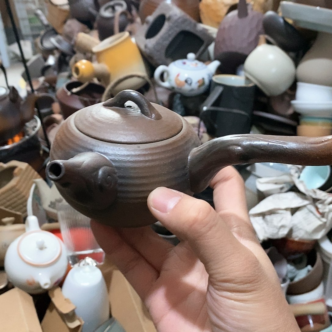 瓷片荷花的小秘密是否还有一个月之内在