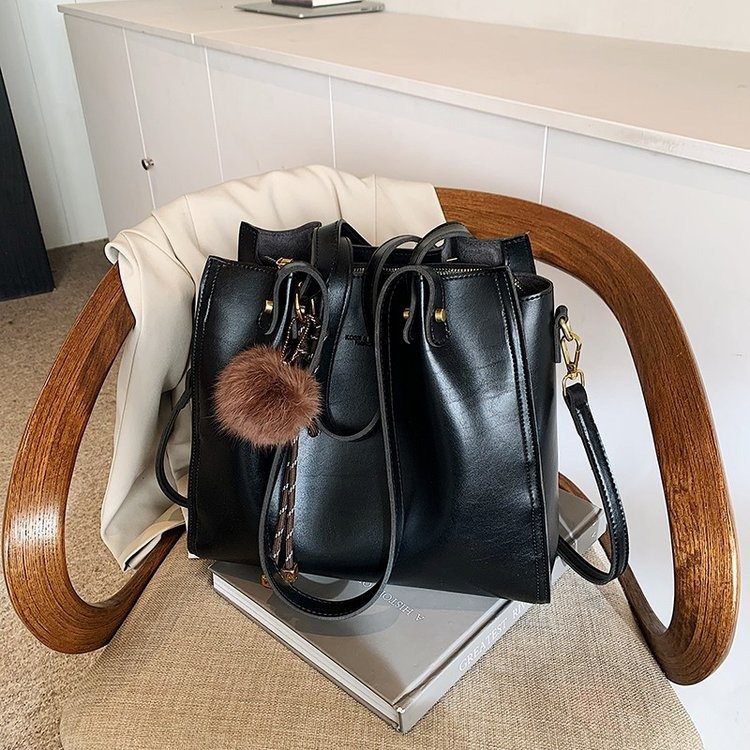 轻奢百搭高级感气质时尚斜挎女士包新品A45