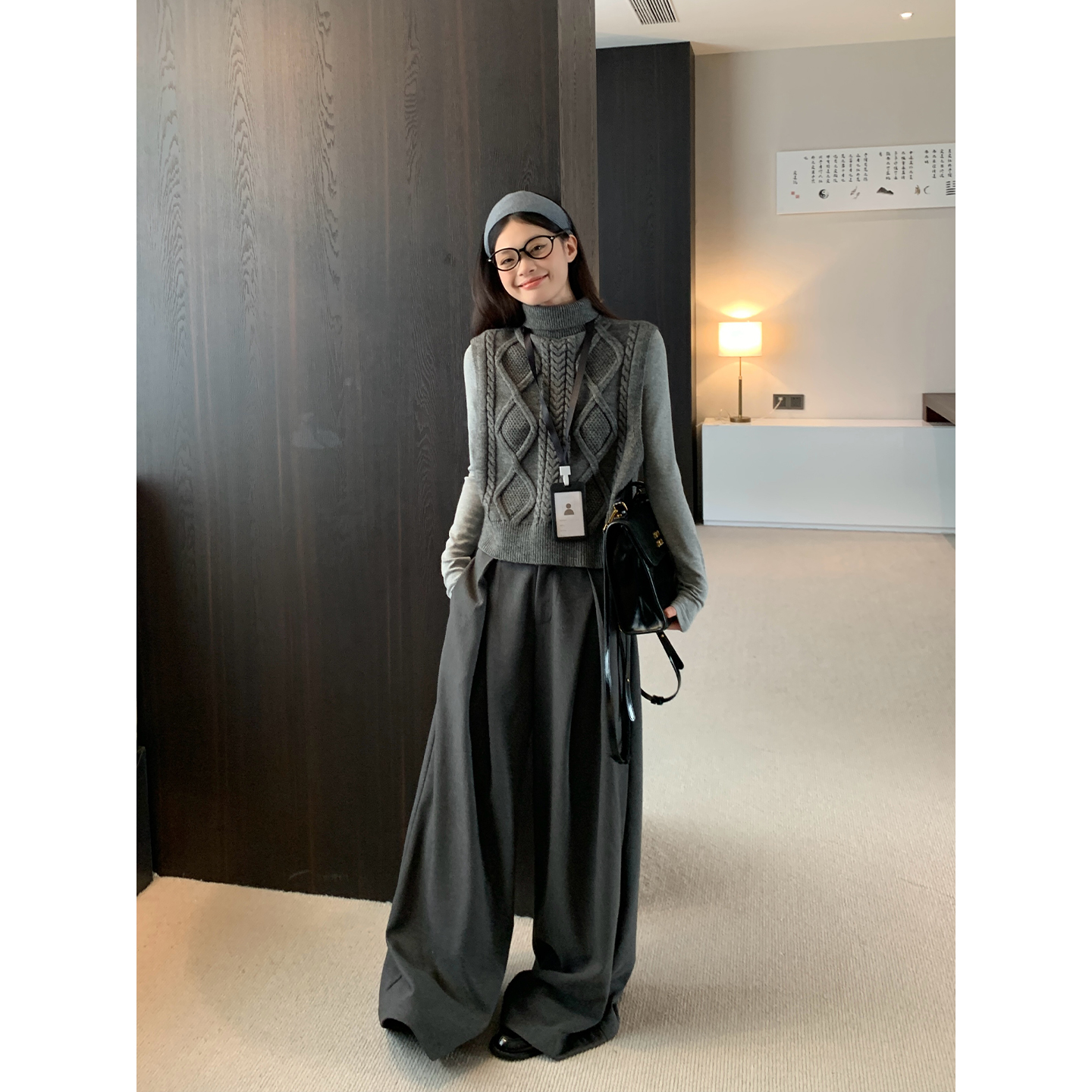 宋正恩10/20 20:00上新灰色蕾丝花边拼接腰头压褶阔腿西裤AA26680