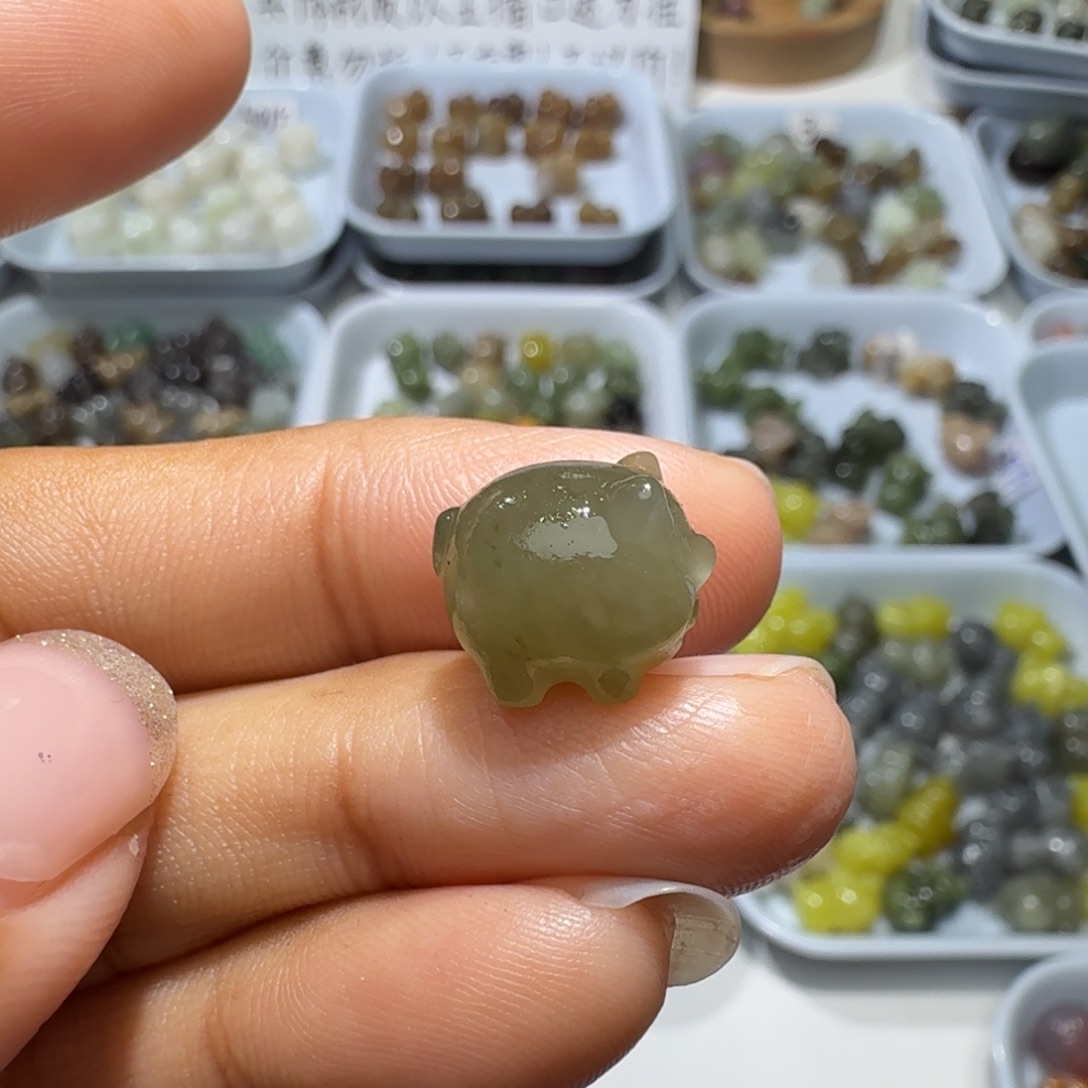 和田玉未镶嵌珠宝奇石