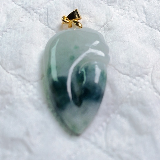 翡翠颈饰未镶嵌吊坠