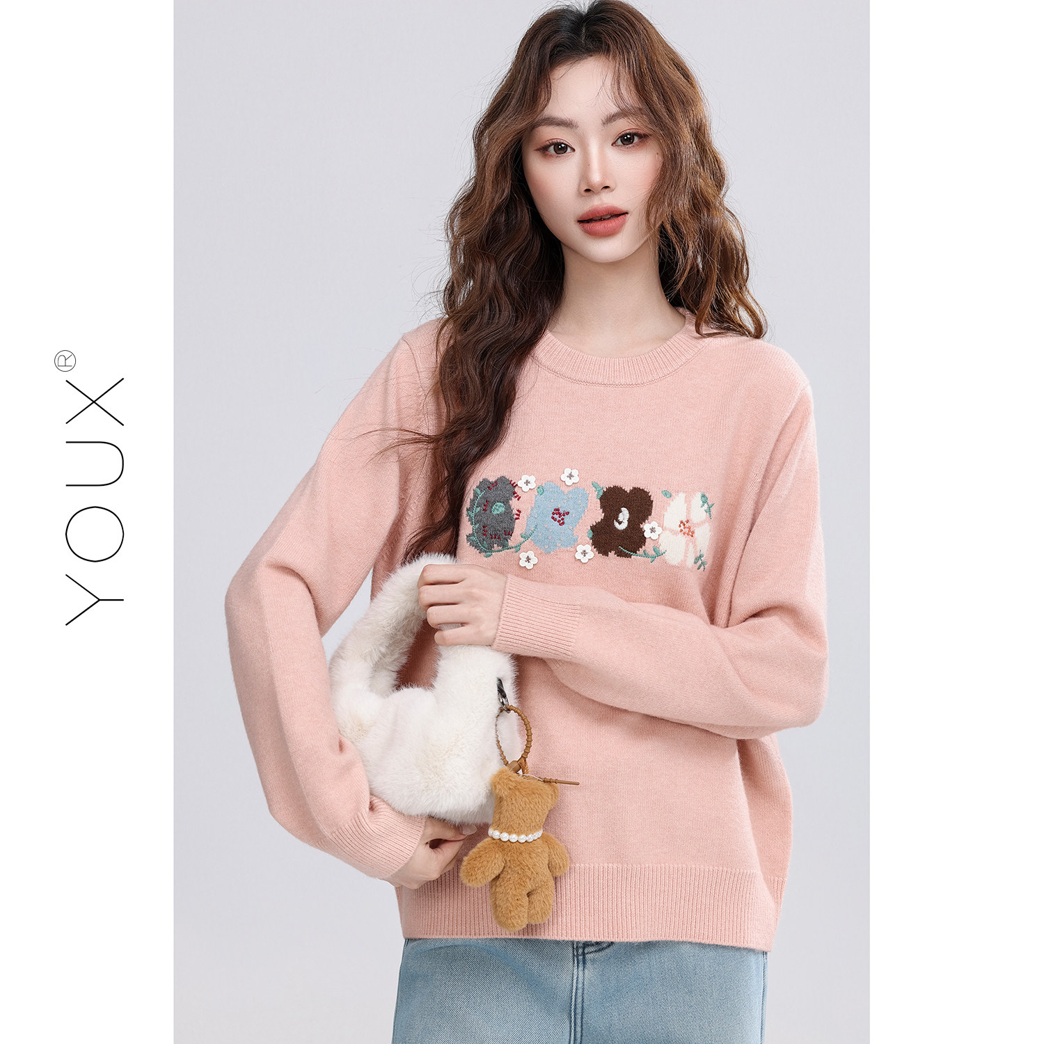 又巷【雾蓝绒花】休闲粉色百搭花朵提花圆领毛衣女2025冬季新款