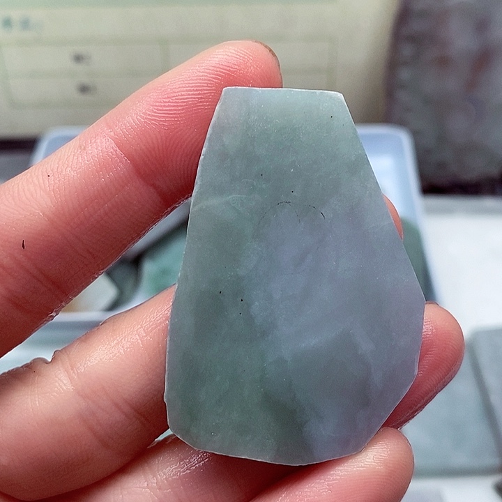 翡翠颈饰未镶嵌缅甸翡翠A货边角