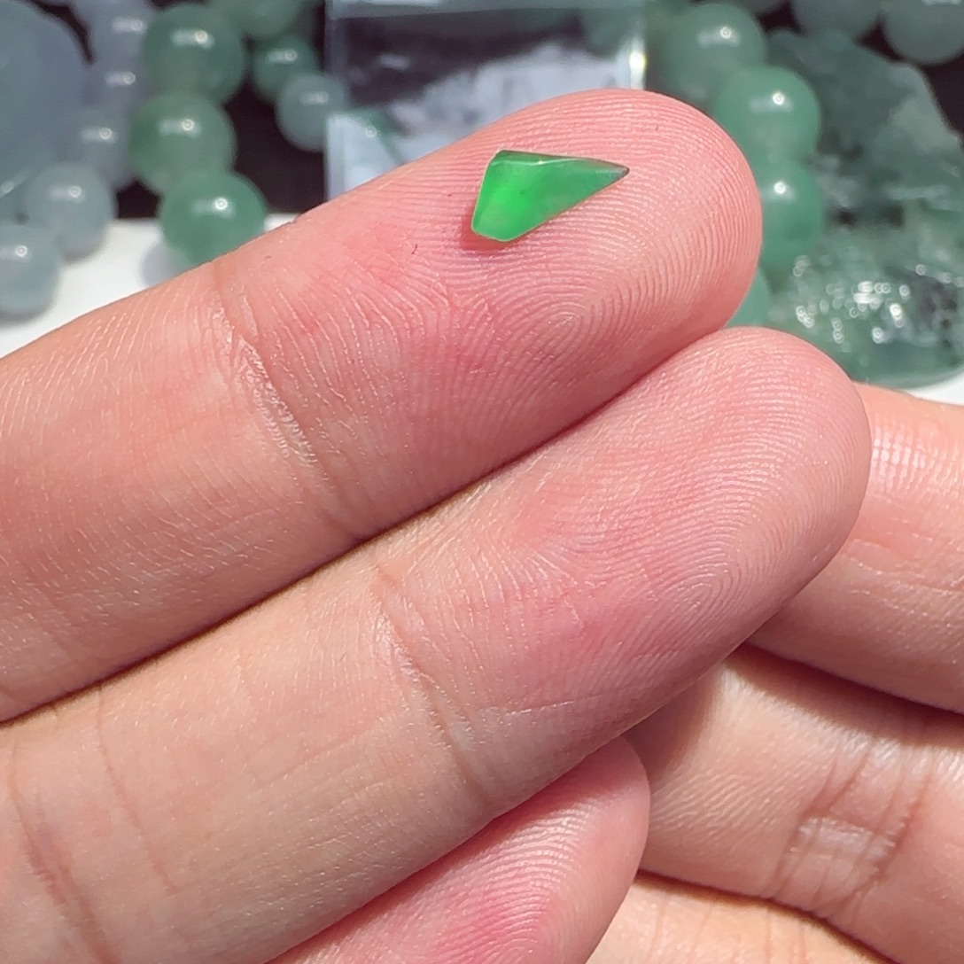 定制翡翠未镶嵌天然翡翠