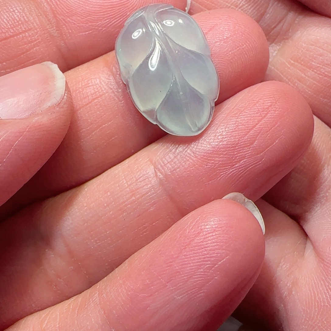 起***…定制翡翠未镶嵌天然翡翠叶子