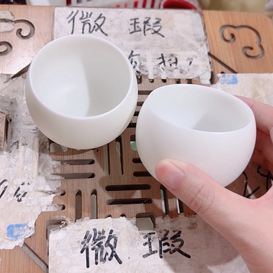 微瑕介意的勿拍，喜欢再下单，谢谢支持