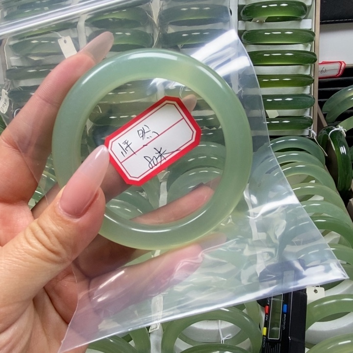 岫玉未镶嵌手镯天然岫玉手镯