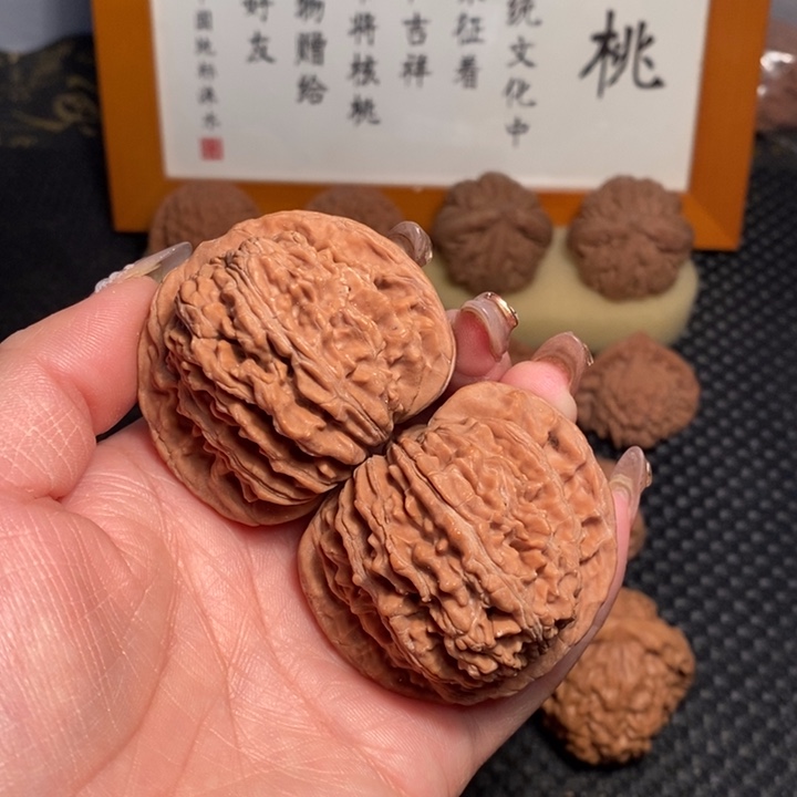文玩核桃把件49四座楼