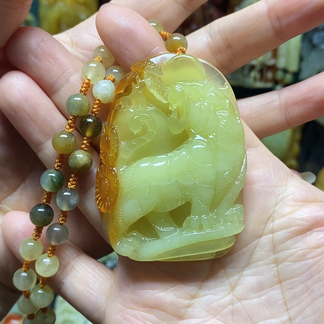 锦***岫玉未镶嵌吊坠(赠链)