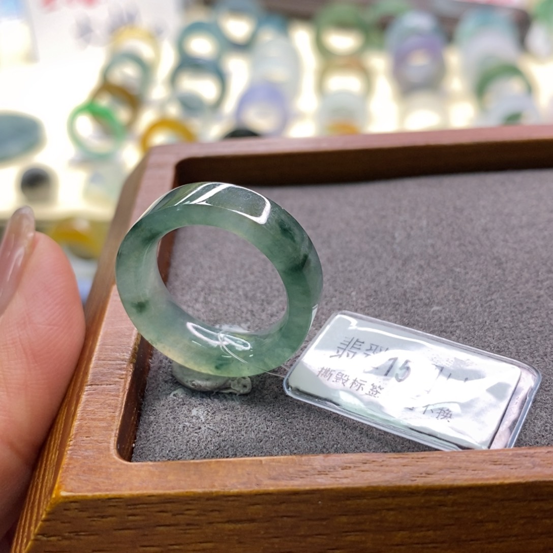翡翠戒指未镶嵌戒指