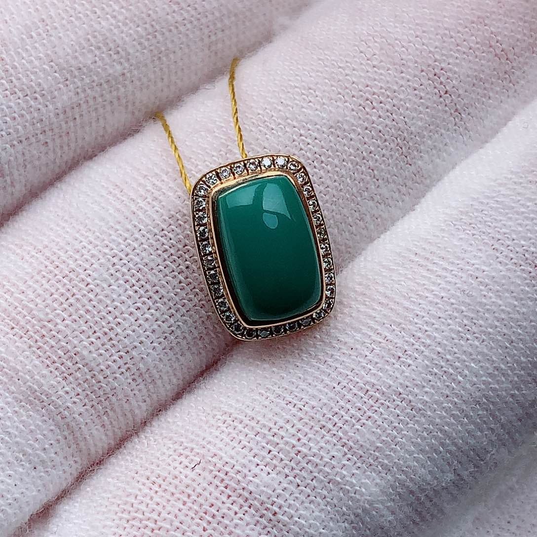 绿松石颈饰未镶嵌