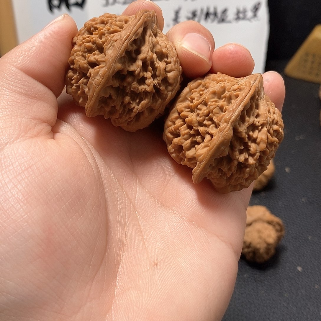 文玩核桃把件满天星