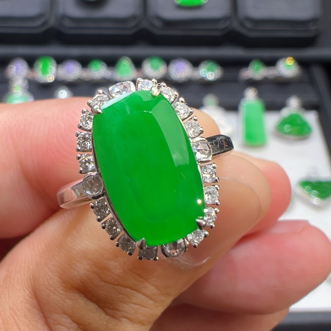 翡翠戒指18K金镶嵌收货48小时鉴赏期