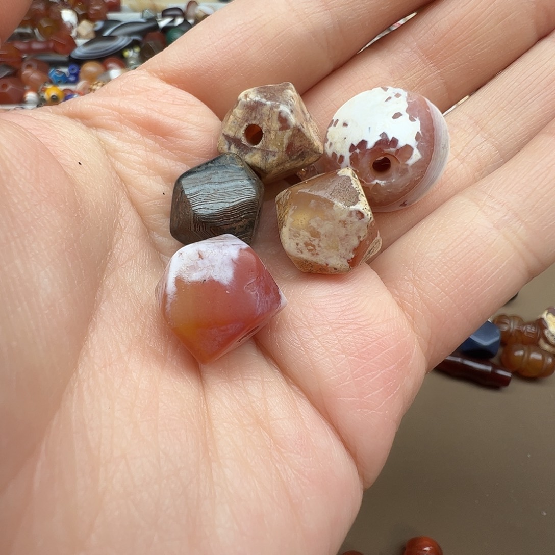 玛瑙/玉髓未镶嵌珠宝半成品