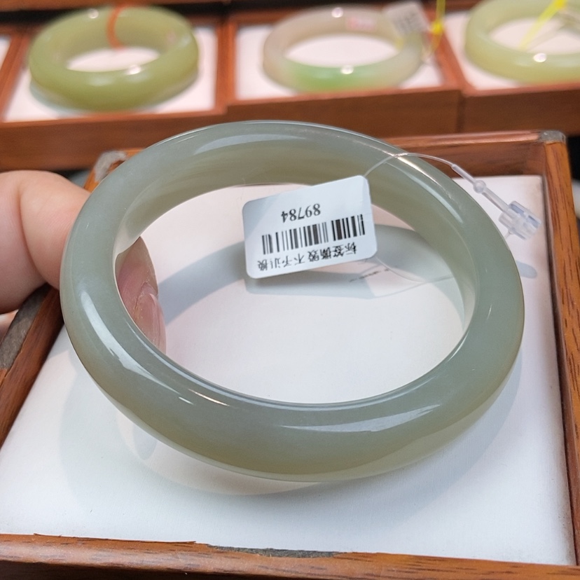 【闪购商品】和田玉未镶嵌手镯56.5