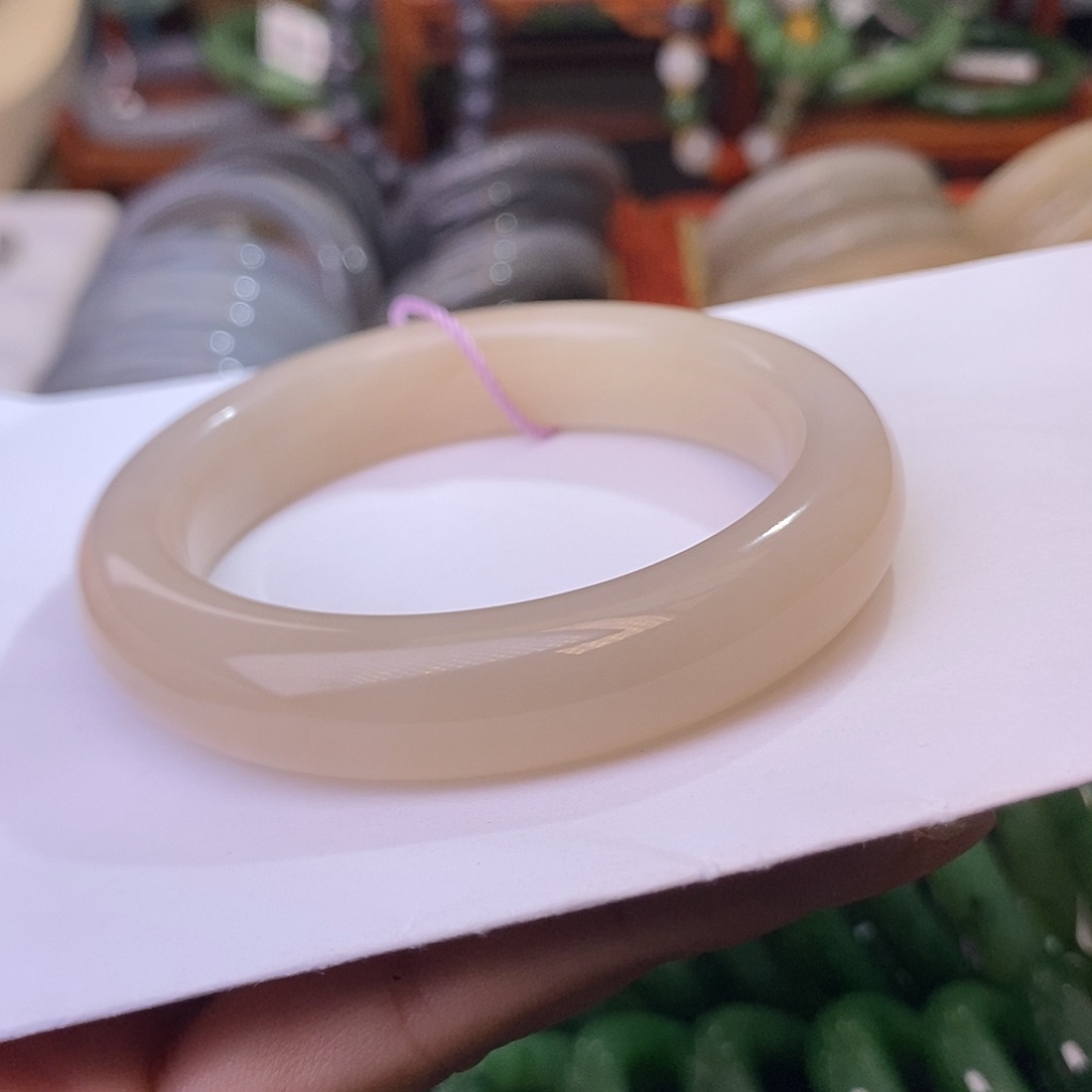 和田玉藕粉收藏老料手镯56圈未镶嵌