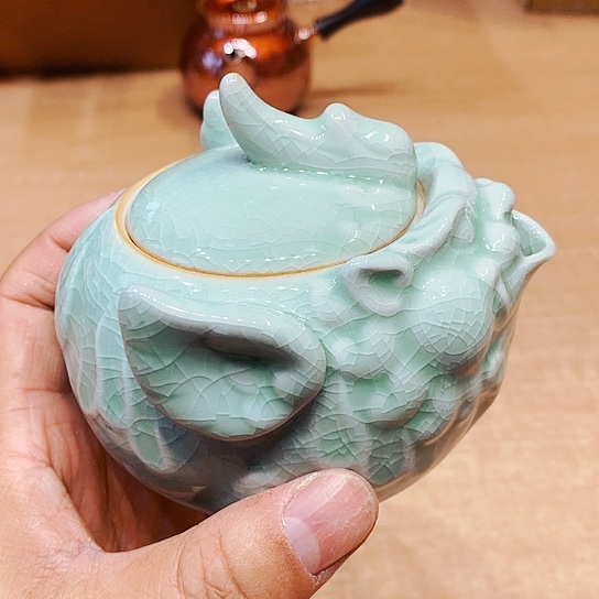 万千严选瓷器杂项如图所示大****戴
