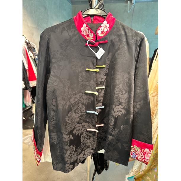 新中式对襟立领刺绣外套