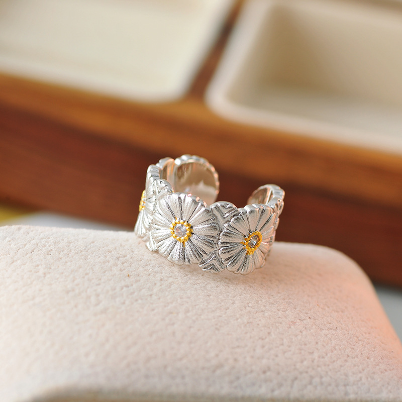 合金莫桑石戒指 174号任嘉伦同款新款镶钻小雏菊戒指个性指环可调