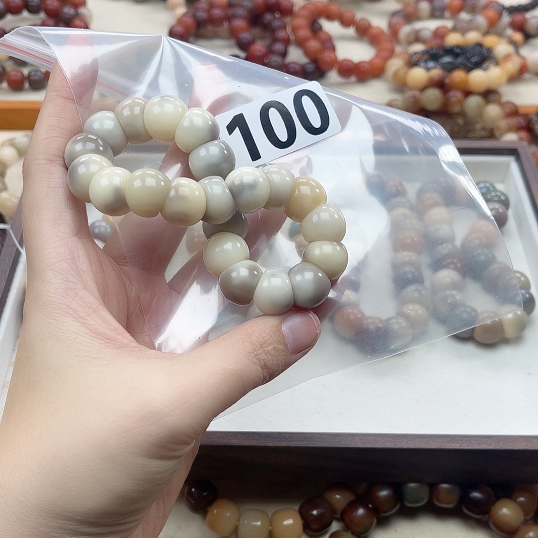 手串白玉菩提100
