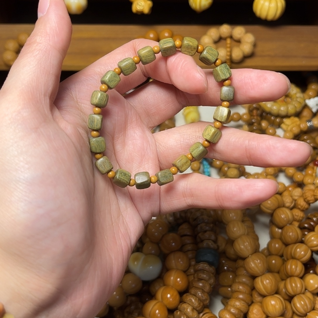 一***室木质非金属天然猴头两条