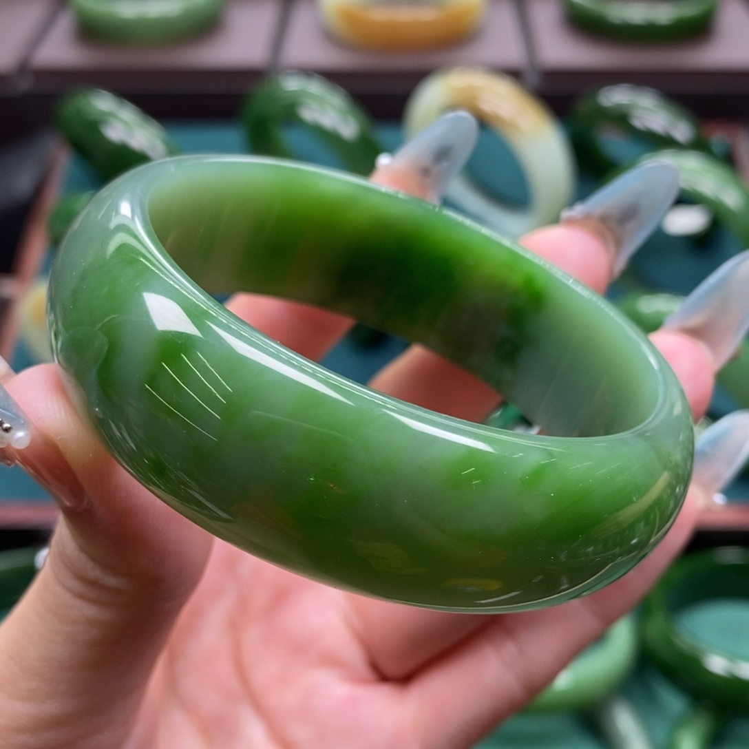 和田玉（碧玉）未镶嵌手镯5657