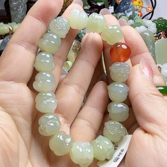 和田玉颈饰未镶嵌